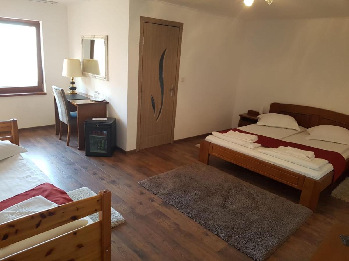 Casa Irinella Bed & Breakfast Satu Mare Bagian luar foto