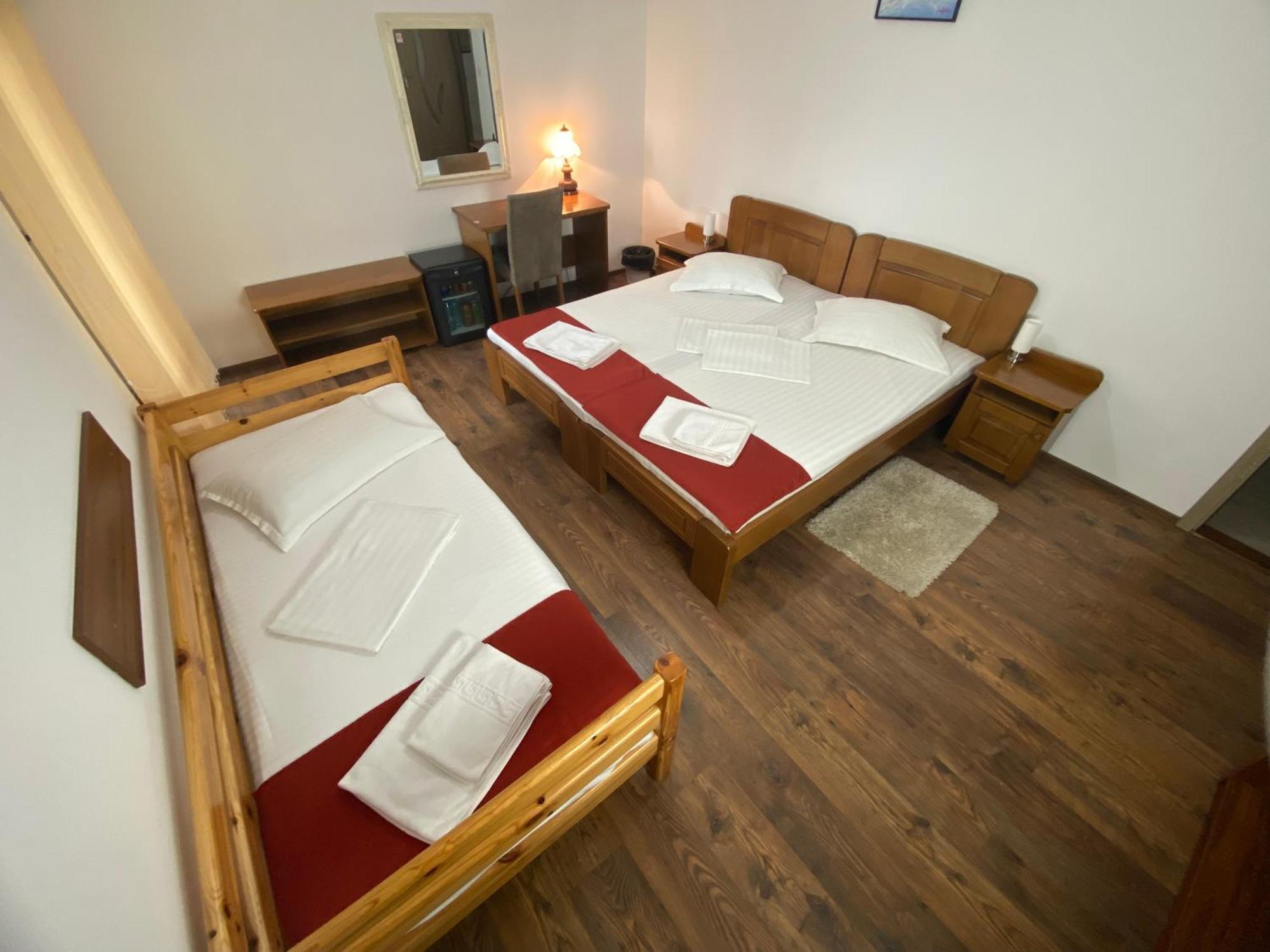 Casa Irinella Bed & Breakfast Satu Mare Bagian luar foto
